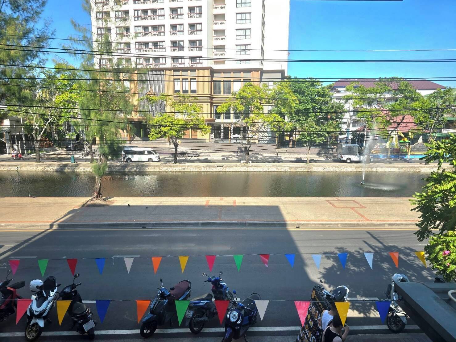 suite | 1 bedroom, free minibar, in-room safe, desk