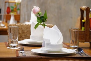 Dining - Tapae Gate Villa (Chiang Mai)