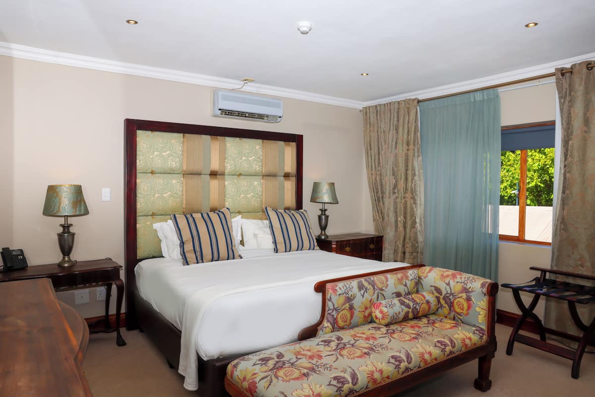 Dobbelt- eller tomannsrom – superior (Manor) | Sengetøy av topp kvalitet, memory foam-senger og safe på rommet