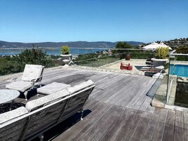 Outdoor pool, pool umbrellas, sun loungers