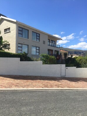 Exterior - Hermanus Heights Villa (Hermanus)