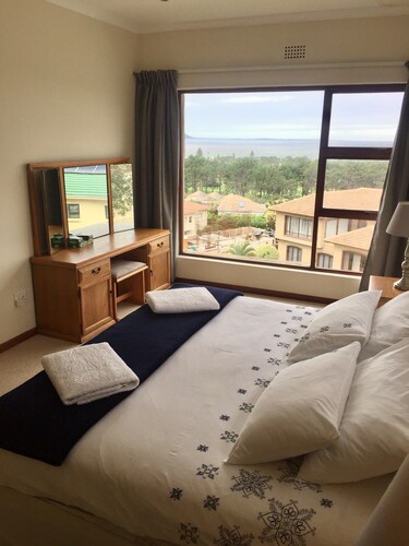 Hermanus Heights Villa