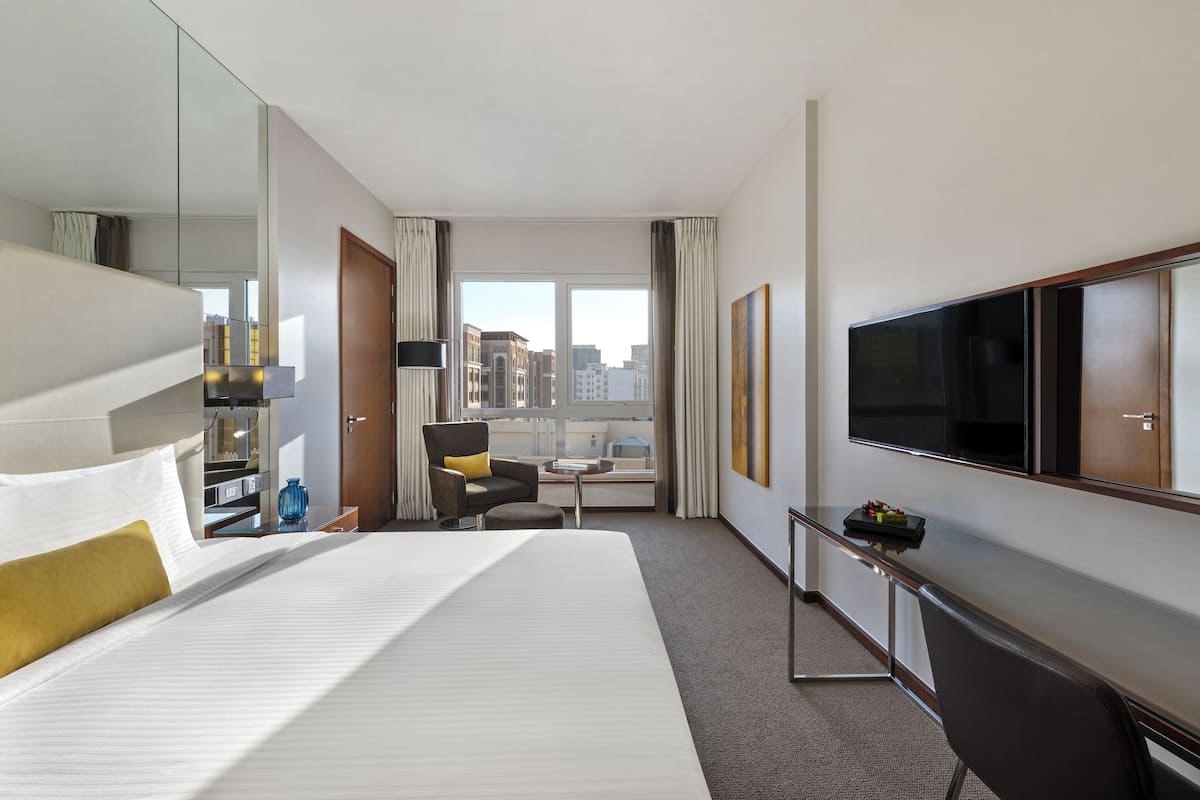 1 bedroom, premium bedding, down comforters, minibar