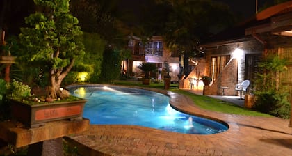 Aark Guest Lodge
