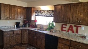 Townhome, 2 Bedrooms (4 blocks from property) | Private kitchen | Coffee/tea maker, fridge, microwave, toaster - Bryce Valley Lodging (Tropic)