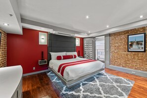 Suite – deluxe, 3 soverom, adgang til basseng | Sengetøy av topp kvalitet, memory foam-senger og safe på rommet