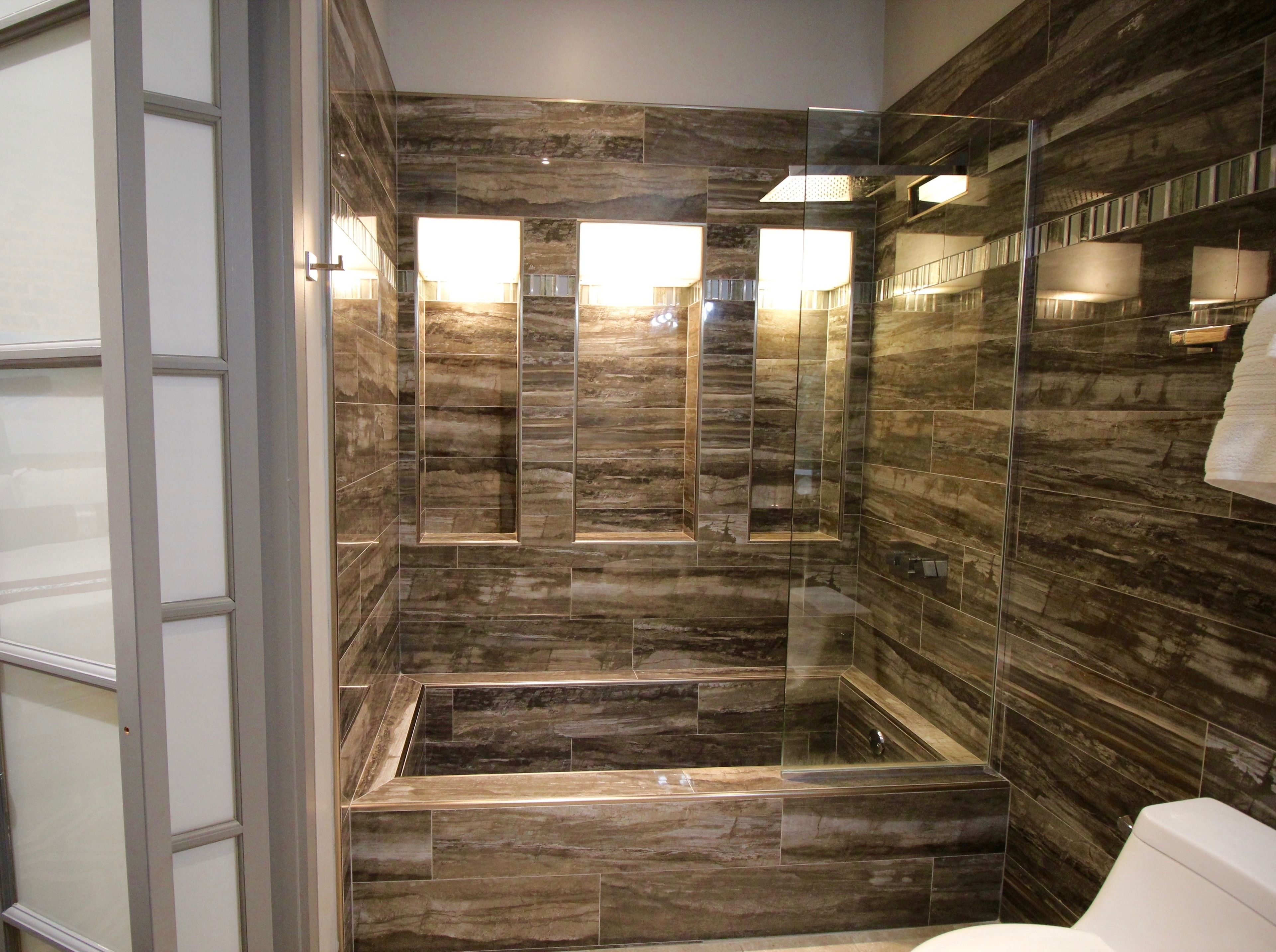 Douche, articles de toilette gratuits, serviettes fournies