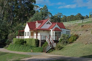 Exterior - Crabtree River Cottages (Grove)