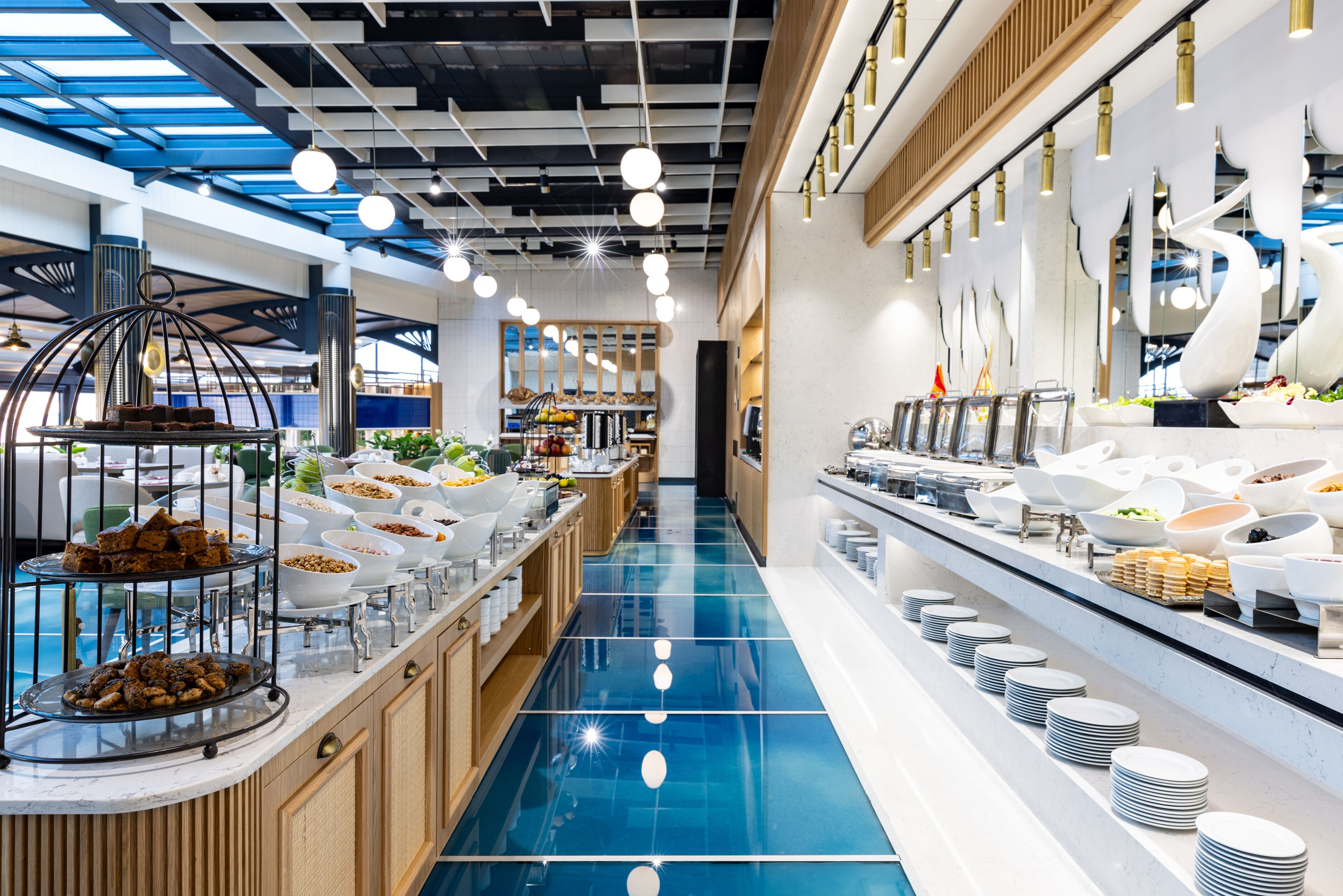 daily buffet breakfast (eur 20 per person)