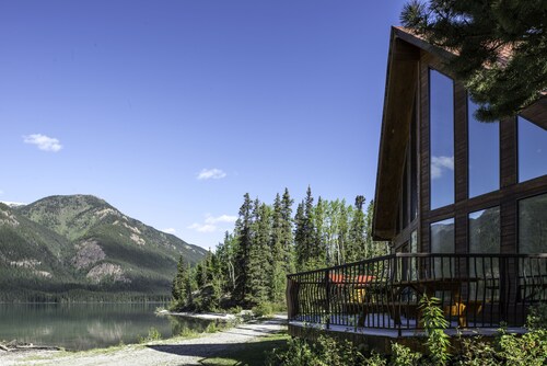 Northern Rockies Lodge
