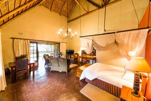 Deluxe Room | Egyptian cotton sheets, premium bedding, memory foam beds - Kumbali Country Lodge (Lilongwe)
