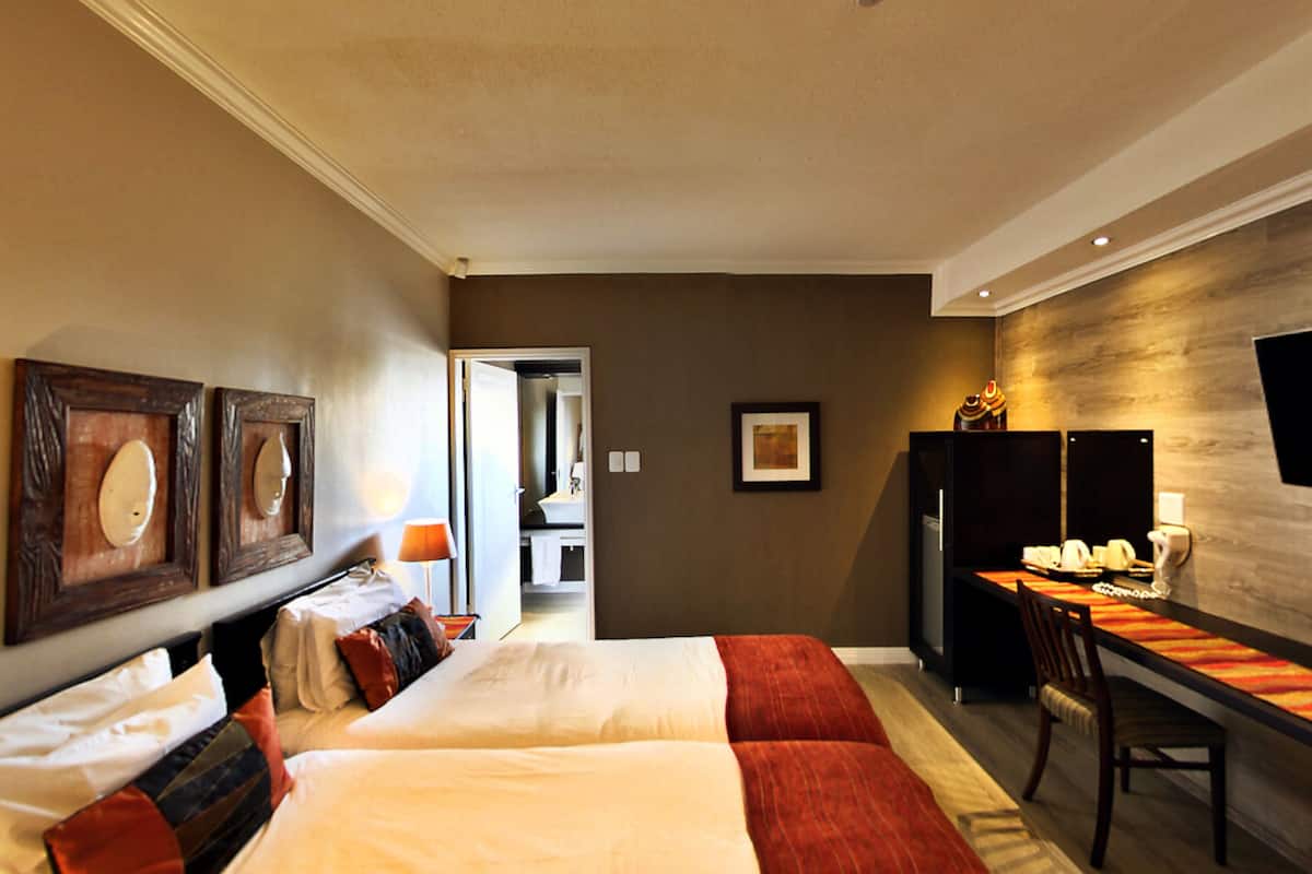 Amber | 1 slaapkamer, luxe beddengoed, een kluis op de kamer, een bureau