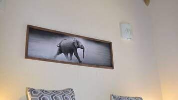 Maison, 2 chambres (Raptors Wildlife Escapes Lodge 2) | 1 chambre, fer et planche Ă repasser, Wi-Fi gratuit, draps fournis