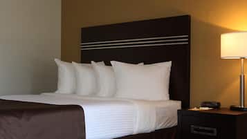 Standardzimmer, 1 Queen-Bett | Hochwertige Bettwaren, Schreibtisch, Bügeleisen/Bügelbrett