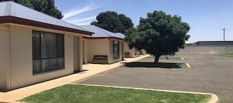 Coro Club Motel