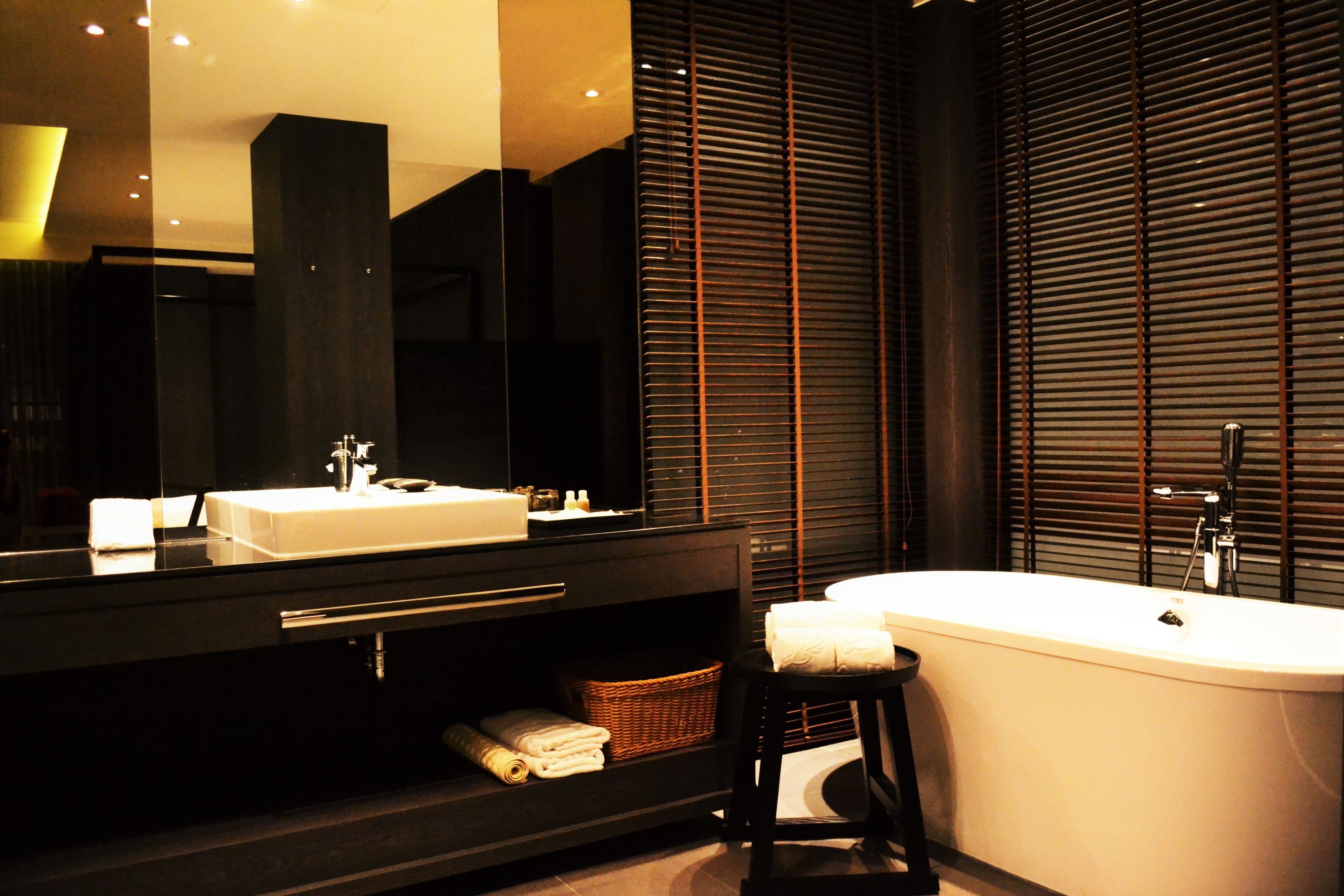 la inn room | bathroom | shower, rainfall showerhead, hair dryer, electronic bidet