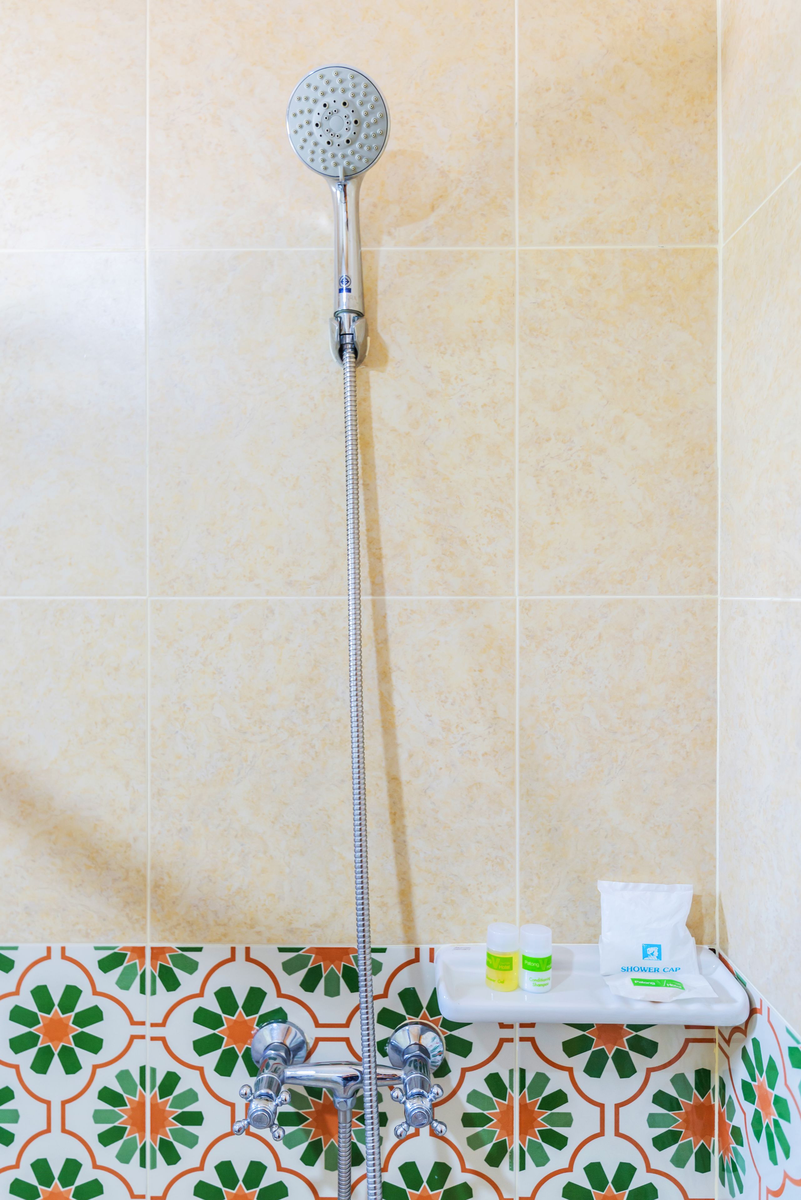 superior room, 1 double bed | bathroom | shower, free toiletries, hair dryer, towels