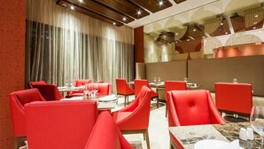 Bar (on property) - Movich City Business (BOGOTA)