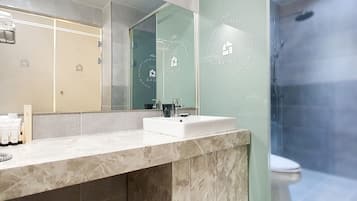 Suite | Bathroom