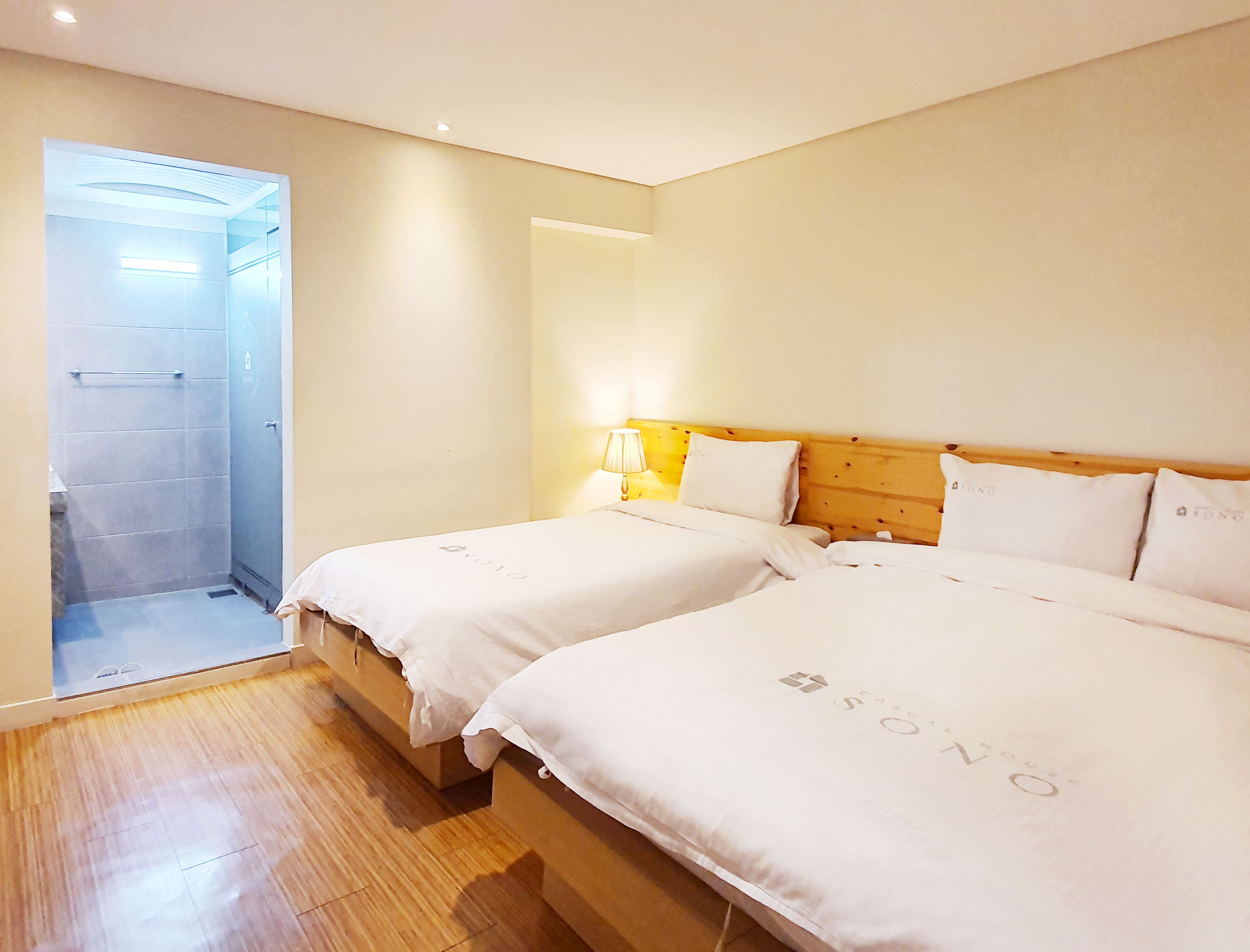 suite (residence) | individually decorated, blackout curtains, soundproofing