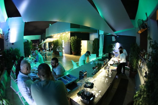 Lobby lounge