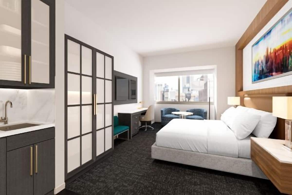 1 bedroom, premium bedding, in-room safe, desk