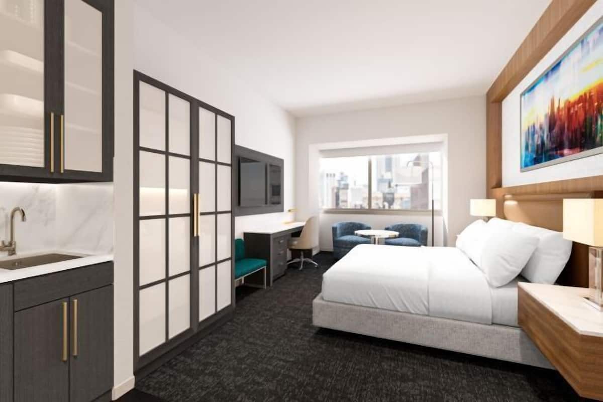 1 bedroom, premium bedding, in-room safe, desk