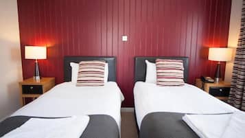 Standard Twin Room | Desk, iron/ironing board, free WiFi, bed sheets