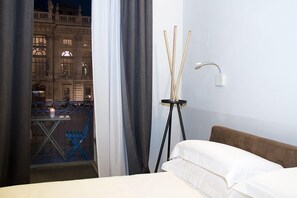 Suite panorámica (Regina) | Ropa de cama de alta calidad, caja fuerte, decoración individual