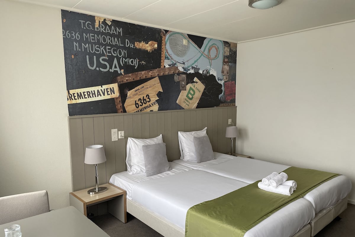 Comfort Double Room | Desk, blackout curtains, iron/ironing board, free WiFi