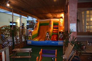 Children’s play area – indoor