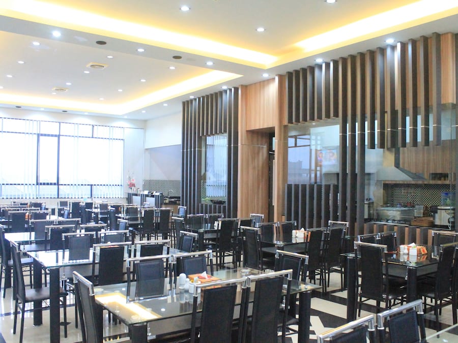 Café da manhã, almoço e jantar; culinária asiática