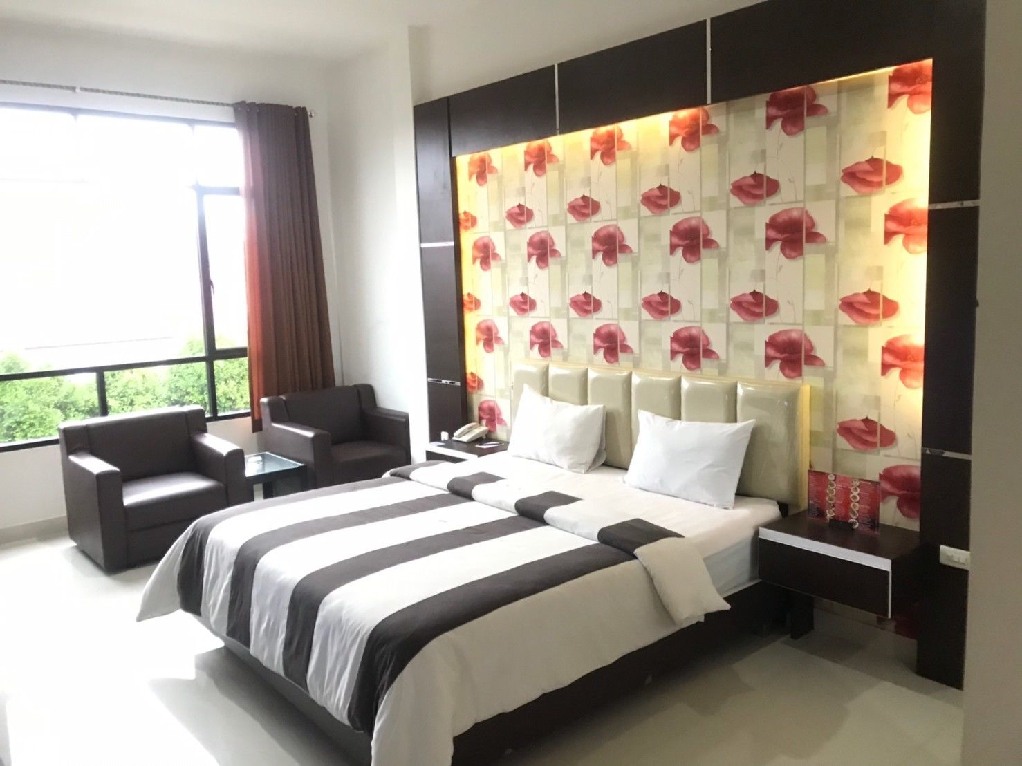 エグゼクティブ ヴィラ キングベッド 1 台 喫煙可 専用バスルーム | 内装の詳細