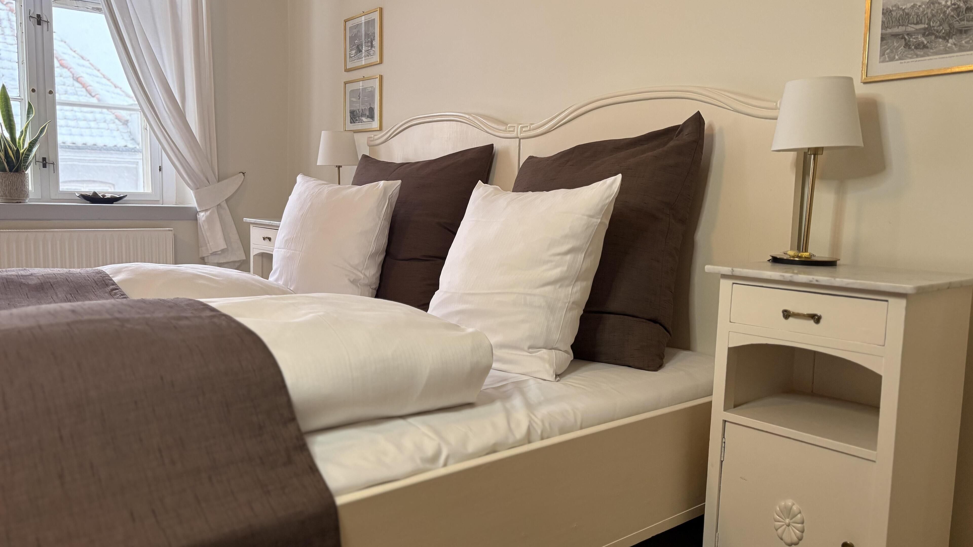 Deluxe Room, 1 Katil Raja (King), Non Smoking | Wi-fi percuma, cadar katil 