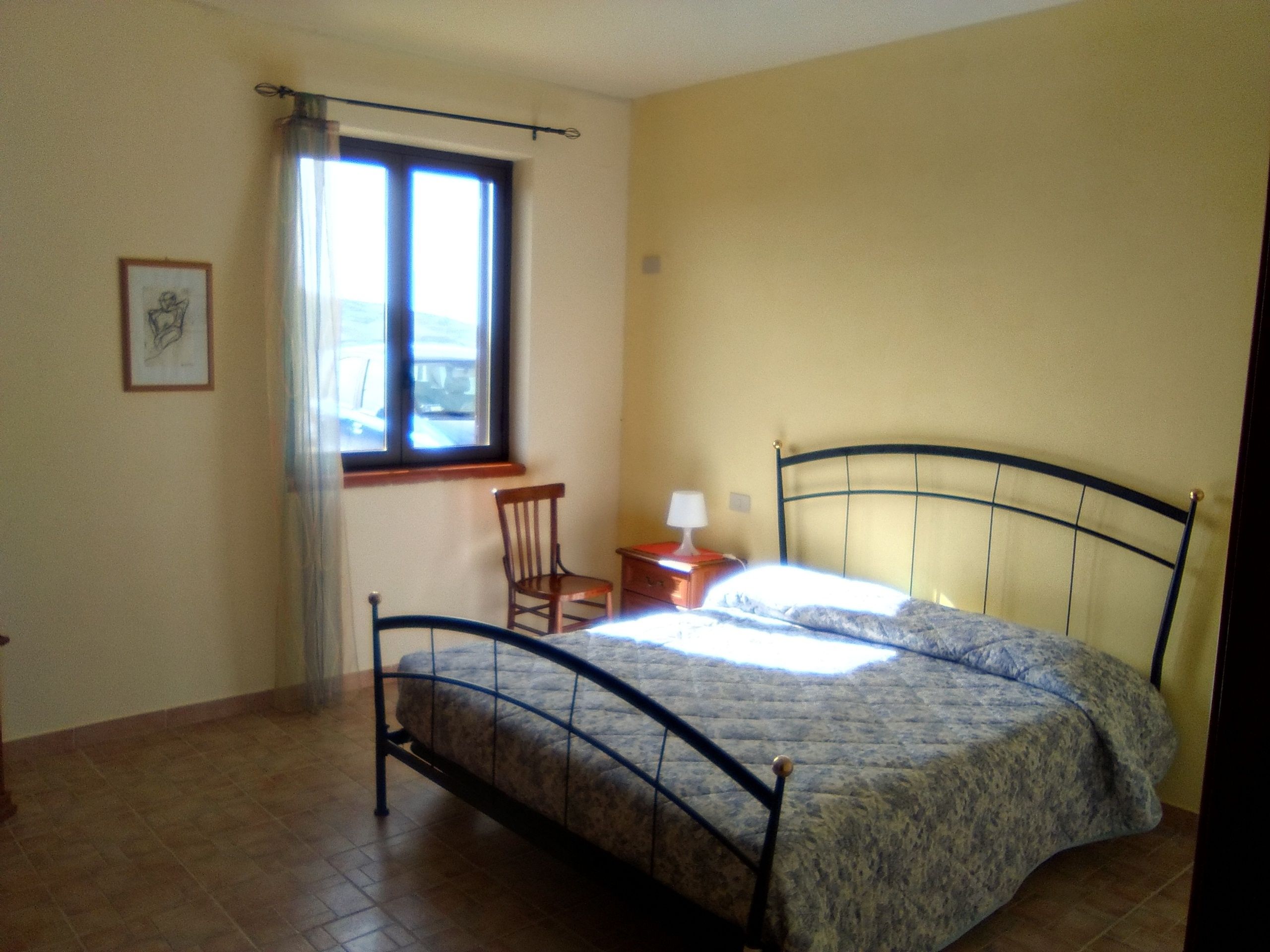 Vierbettzimmer | 1 Schlafzimmer, hochwertige Bettwaren, Daunenbettdecken, Schreibtisch