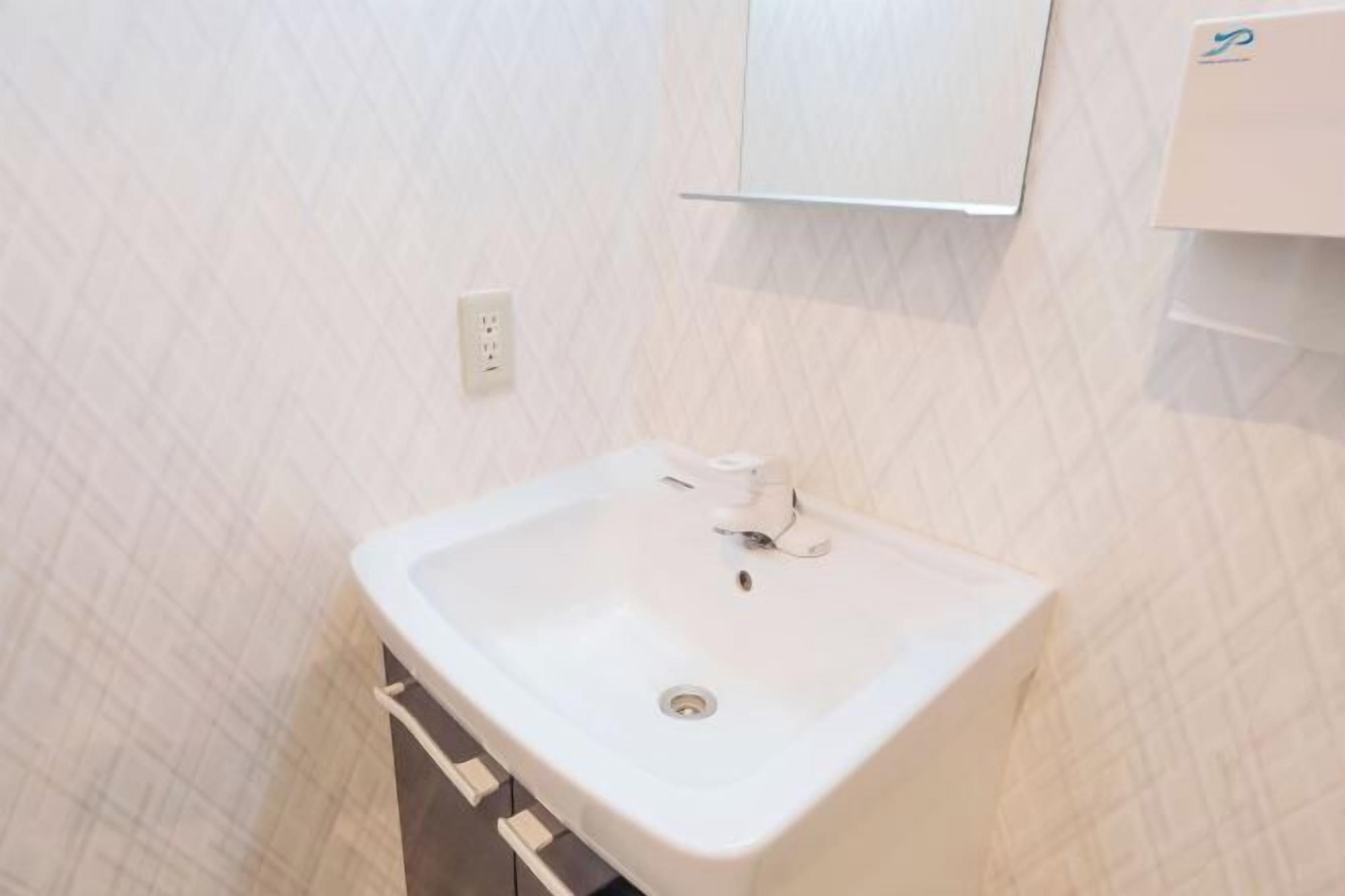 Bathroom | Slippers, towels