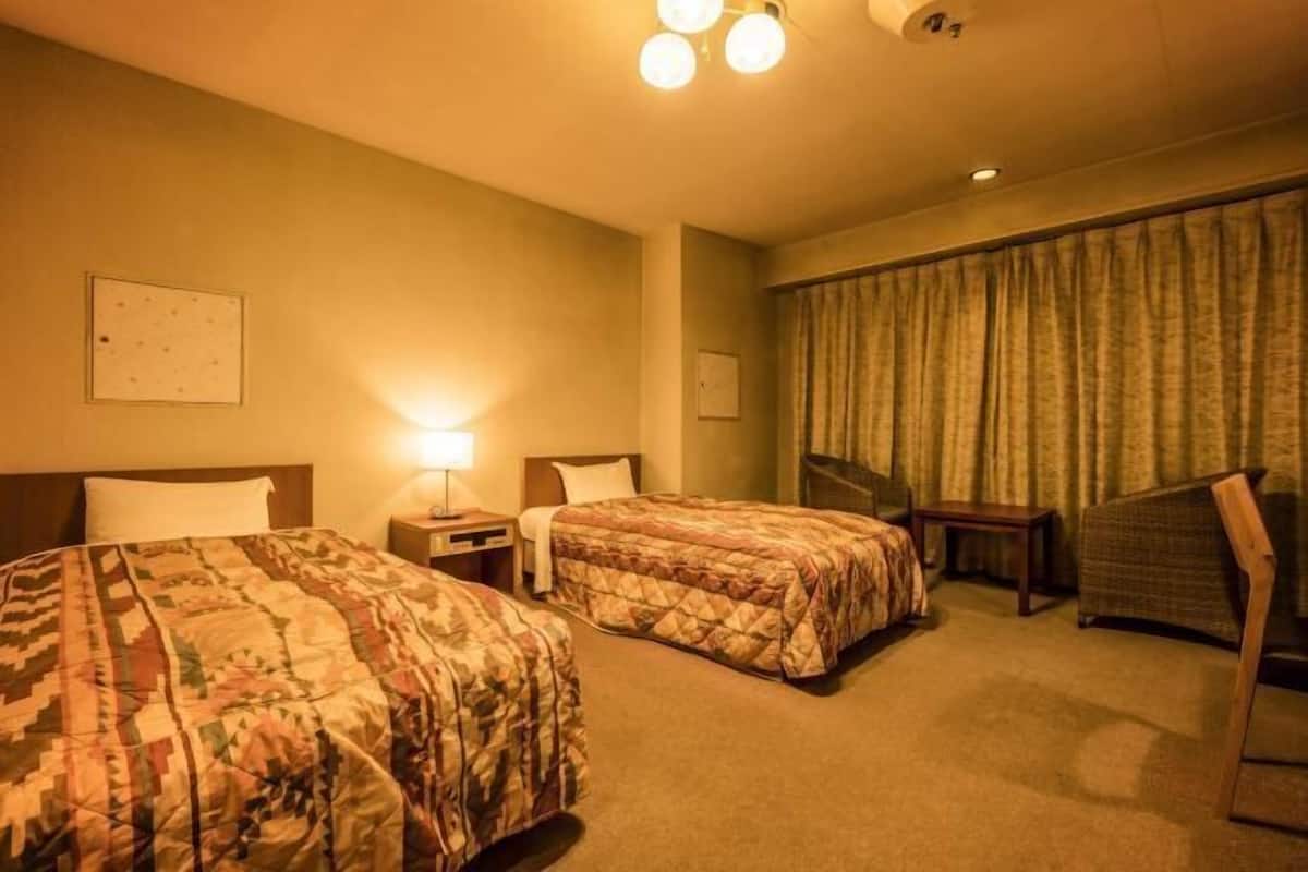 1 bedroom, in-room safe, desk, free WiFi
