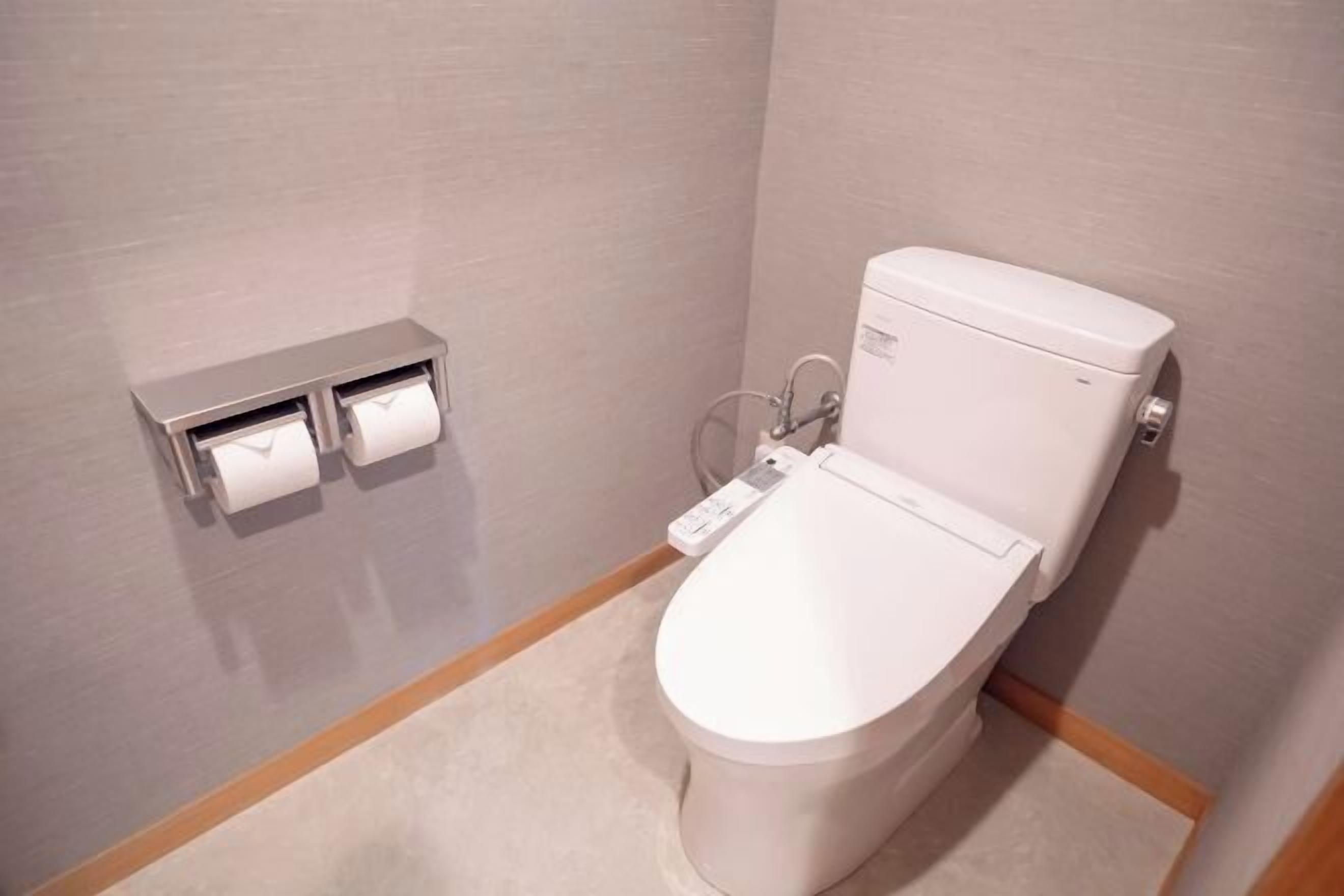 Bathroom | Slippers, towels