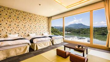 Chambre Triple Standard, non-fumeurs (Japanese Western Style, with Bath) | Coffres-forts dans les chambres, bureau, Wi-Fi gratuit