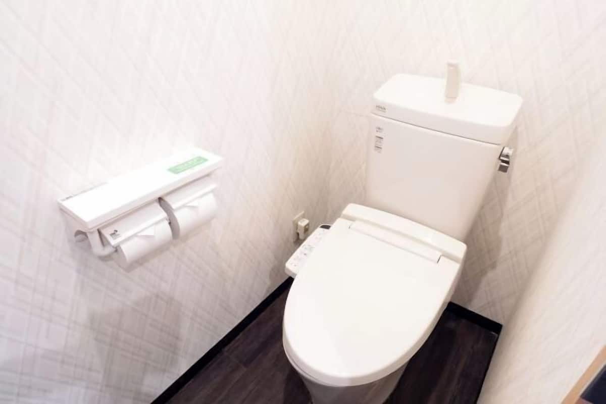 Bathroom | Slippers, towels