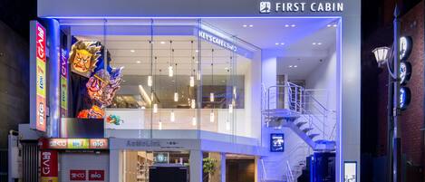 Front of property – evening/night