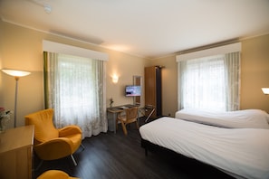 In-room safe, desk, cots/infant beds, free WiFi