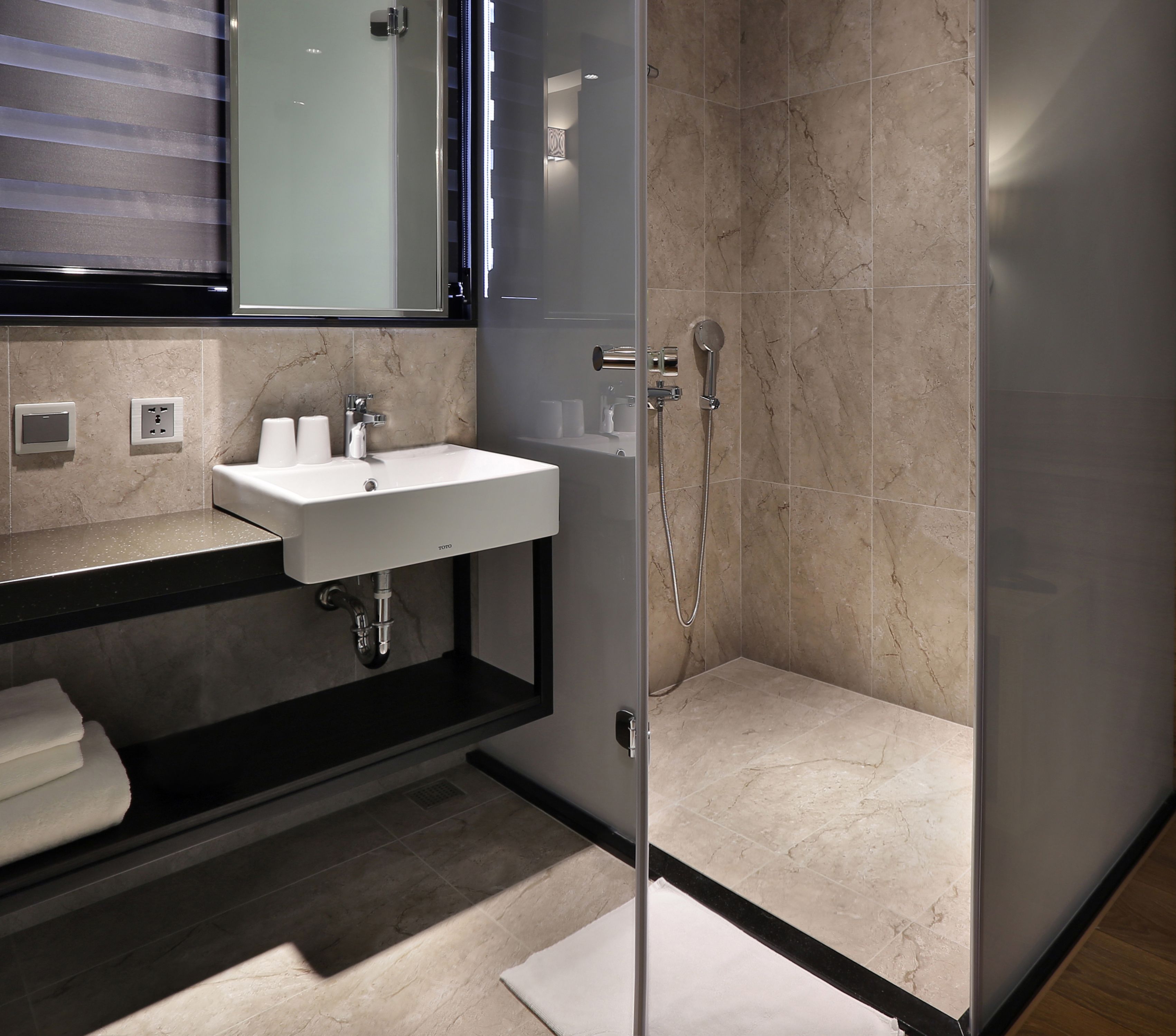 elegant double room, 1 king bed | 1 bedroom, premium bedding, down duvets, in-room safe