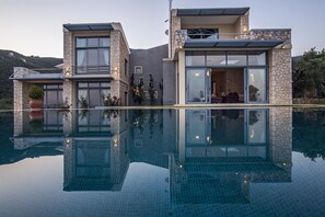 Exterior - Kastraki Epavlis (Corfu)