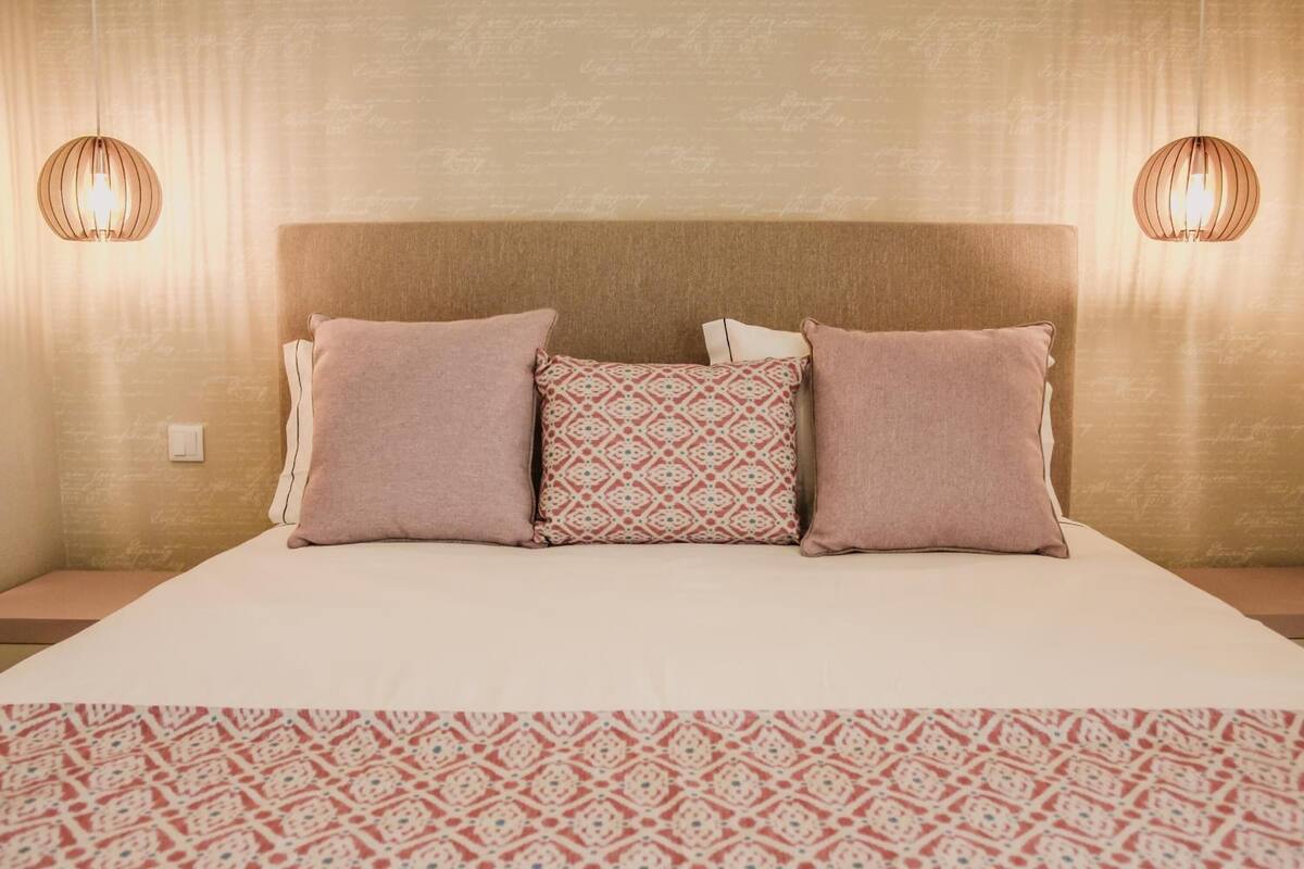 1 bedroom, in-room safe, desk, free wifi