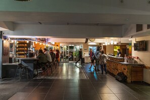 Bar (on property) - Abraham Tel Aviv (Tel Aviv)
