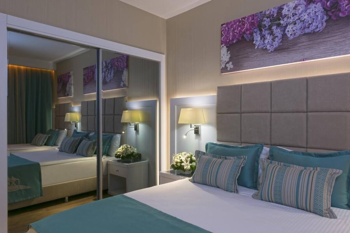 Minibar, in-room safe, desk, soundproofing