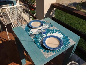 Tempat makan outdoor