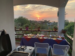 Economy tweepersoonskamer, uitzicht op zee | Terras