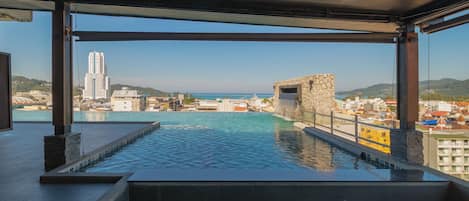 室外游泳池,日光浴躺椅